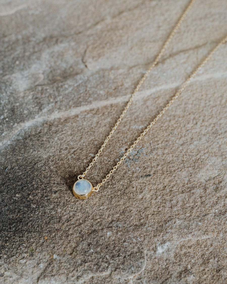 Little Moonstone Necklace Gold