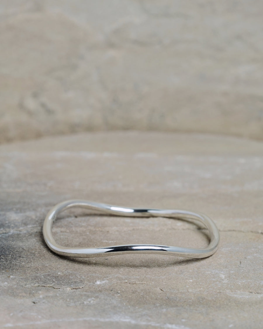 Curvy Bangle Silver