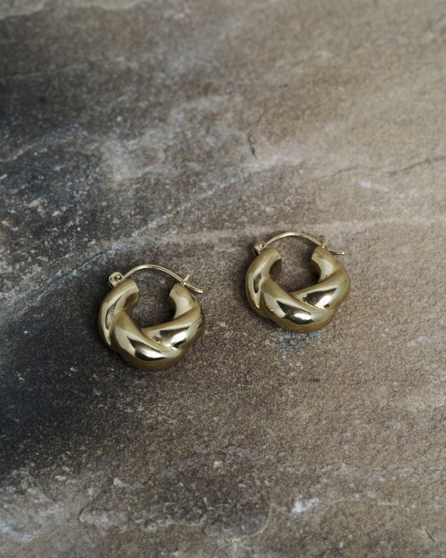 Croissant Earrings Gold