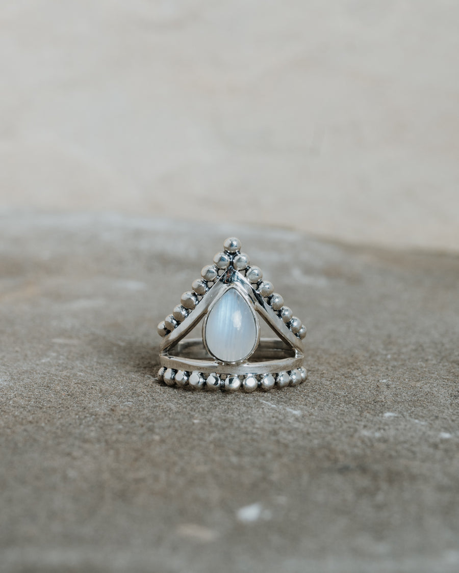 Crown with Stone Ring Silver