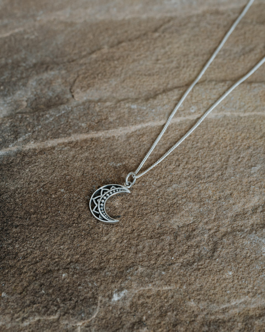 Mandalamoon Necklace Silver