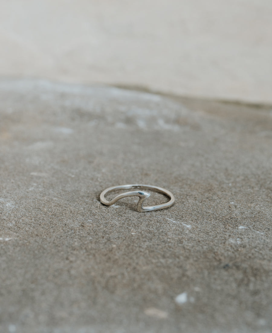 Old Wave Ring Silver