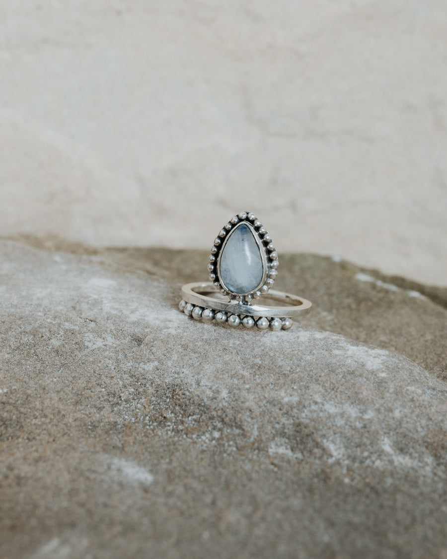 Princess with Moonstone Ring Silver