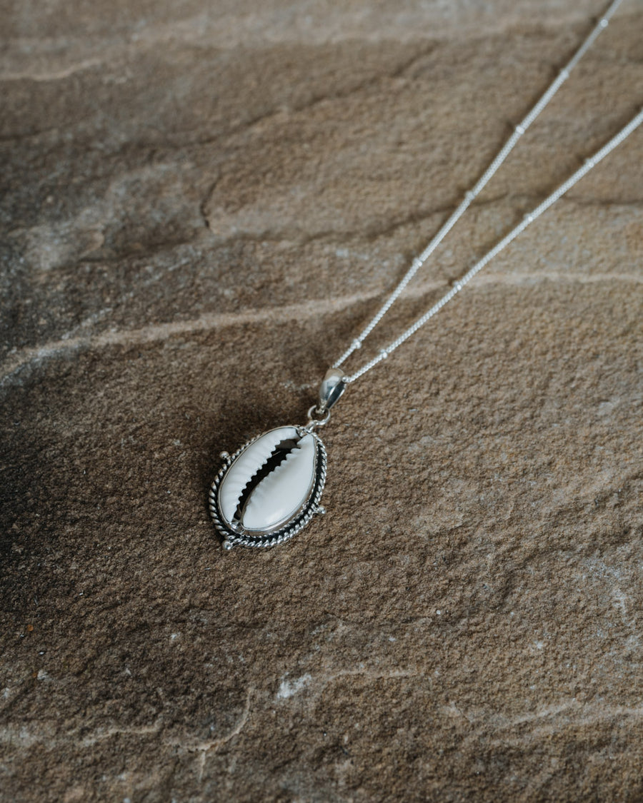 Shell Necklace Silver