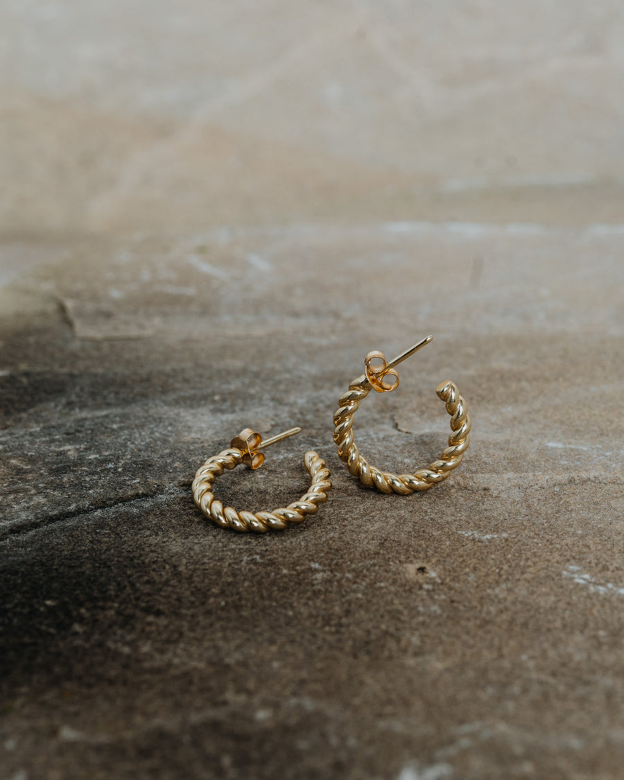 Vintage Earrings Gold